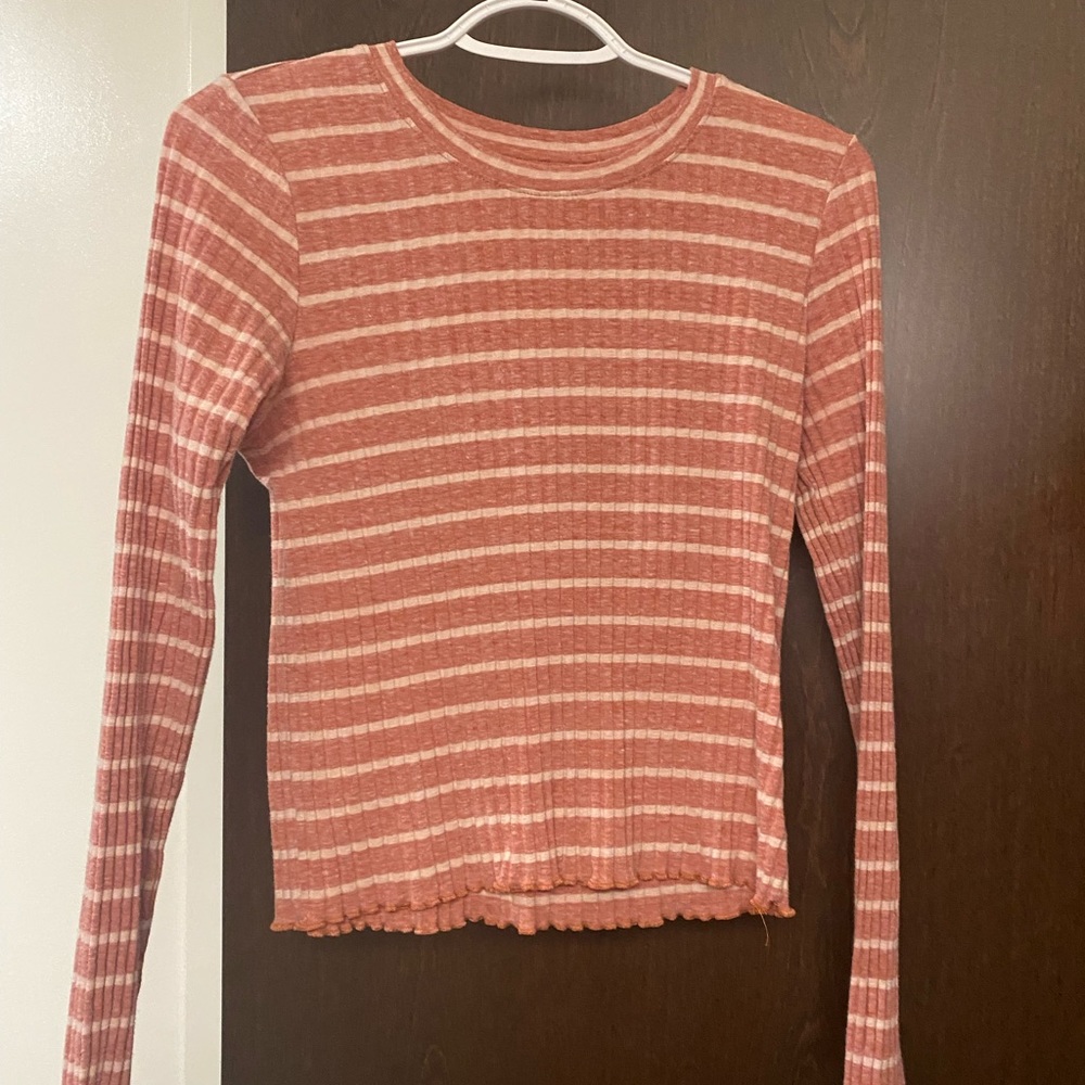 Long sleeve American Eagle tank.